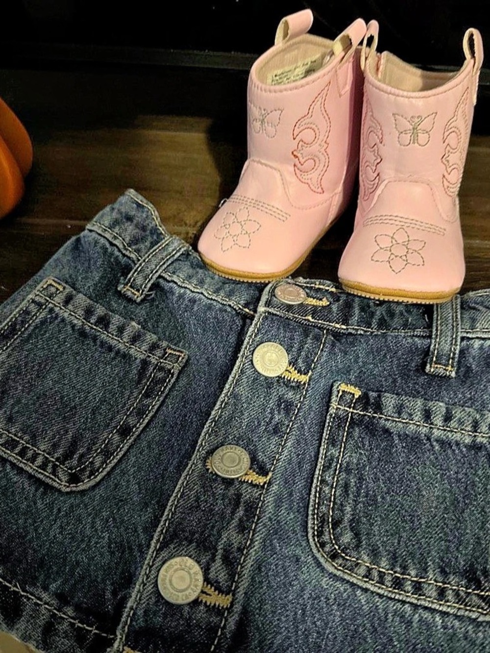 Old navy Demin skirt adjustable waist and pink cowgirl boots